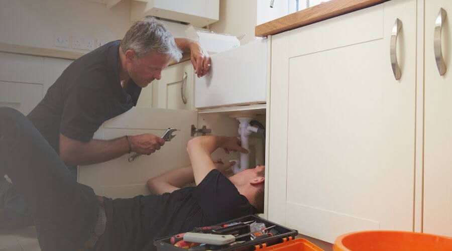 Expert burst pipe repair services in Saint Francis, WI